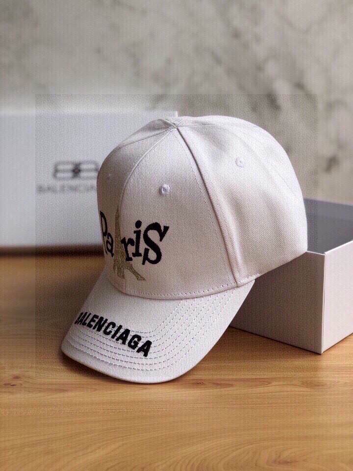 BALENCIAGA